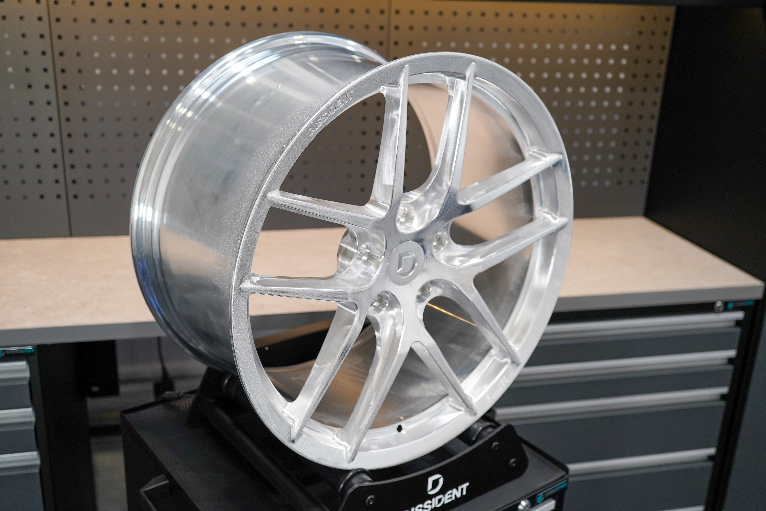 Porsche 992 DD2 Wheels Dissident Automotive