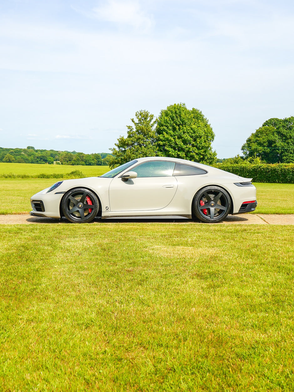 Porsche 992 GTS Carbon Pack DD1 Wheels