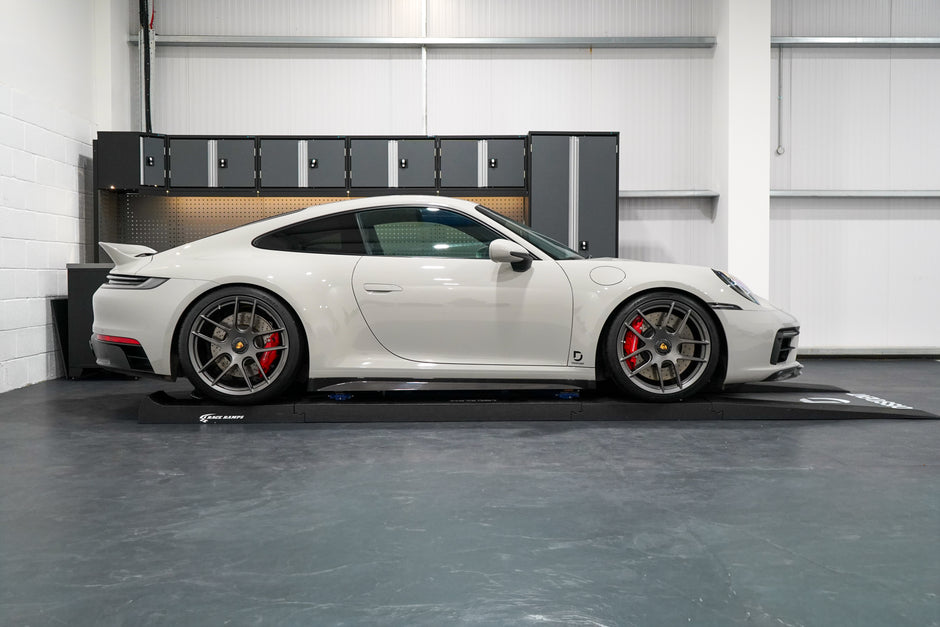 Porsche 992 GTS DD2 Carbon Pack Center Lock