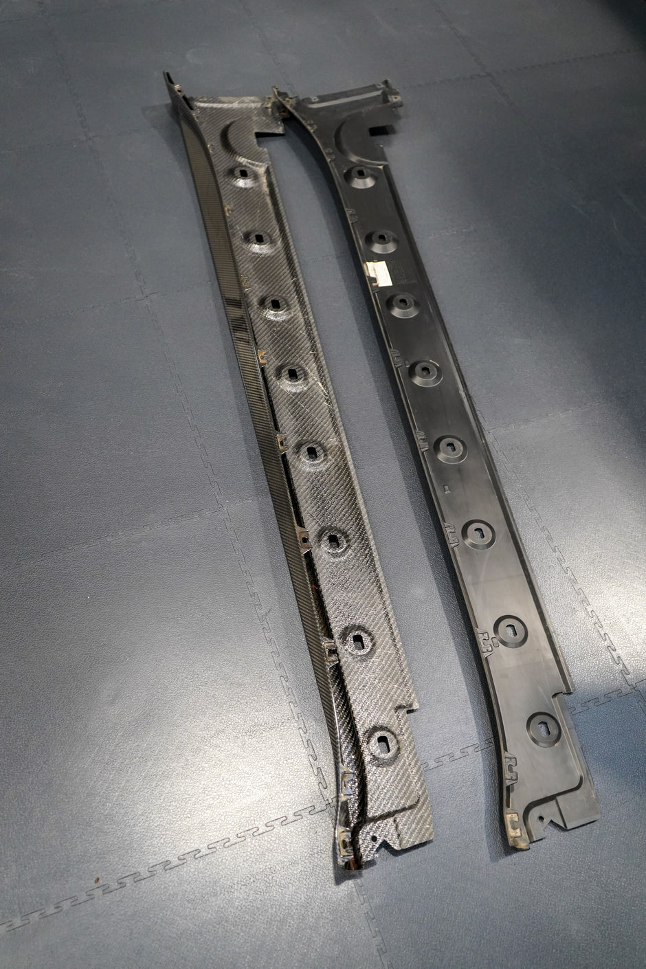 Porsche 992 Carbon Side Skirts Dissident Automotive